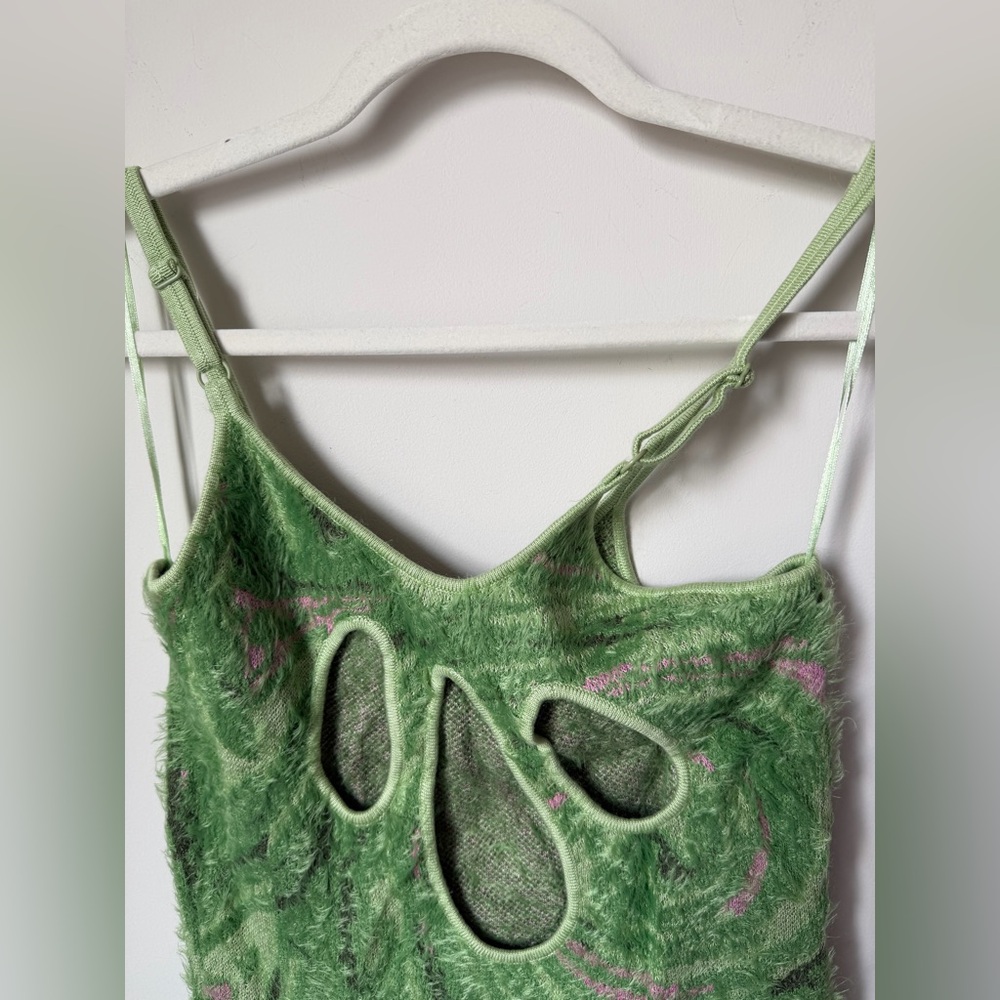 House of Sunny Green Swirl-Textured cut out back mini dress - Picture 5 of 6